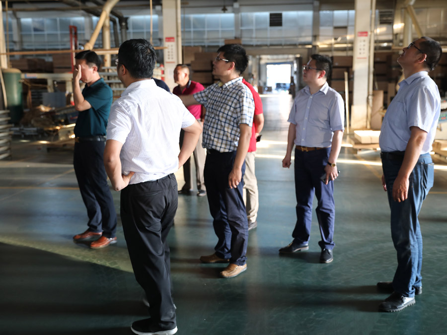 安化县领导一行莅临爱体育网页版登录界面-AITIYU（中国）参观指导5.jpg