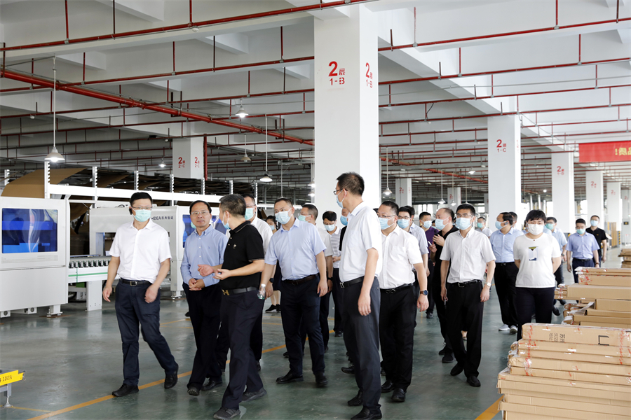 “全区智能化改造和数字化转型现场观摩会”走进爱体育网页版登录界面-AITIYU（中国）