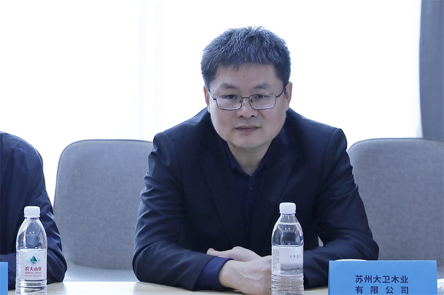 爱体育网页版登录界面-AITIYU（中国）地板董事长蒋卫